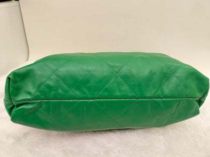 *Neverbeen Used* Chanel C22 Medium Calfskin Green GHW (CHIP)
