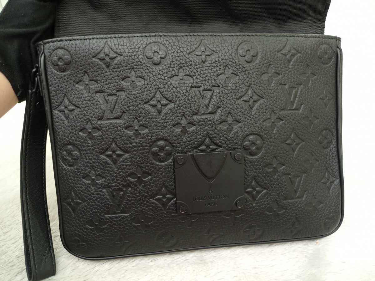 LV S Lock A4 Pouch Monogram Empreinte Black (CHIP)