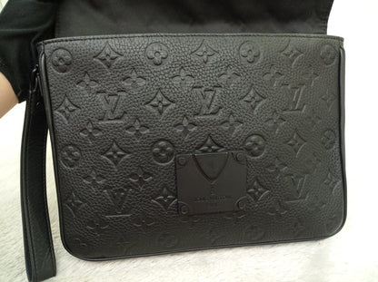 LV S Lock A4 Pouch Monogram Empreinte Black (CHIP)