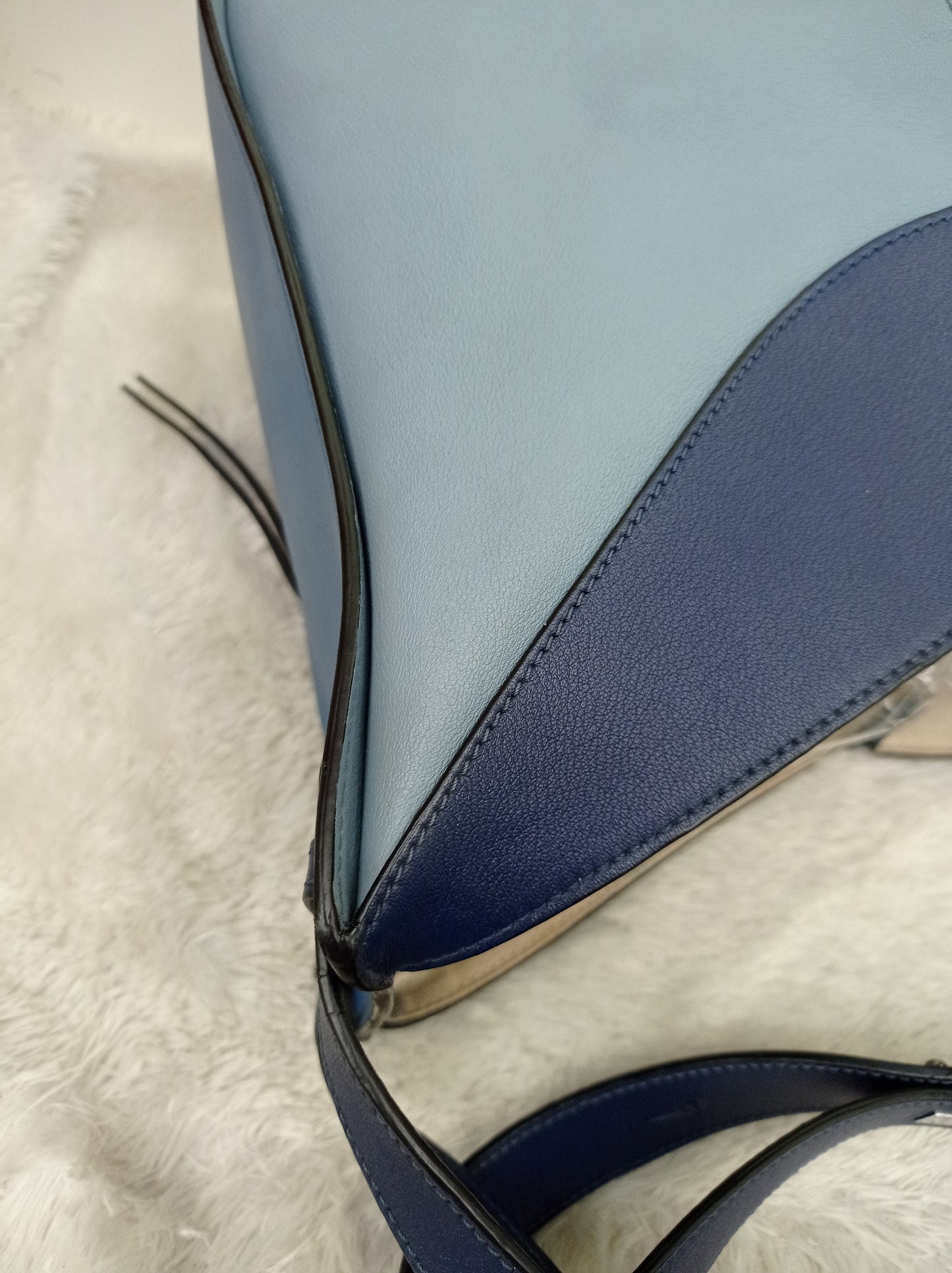 Loewe Hammock Medium Light Blue 3 Colour SHW 2018