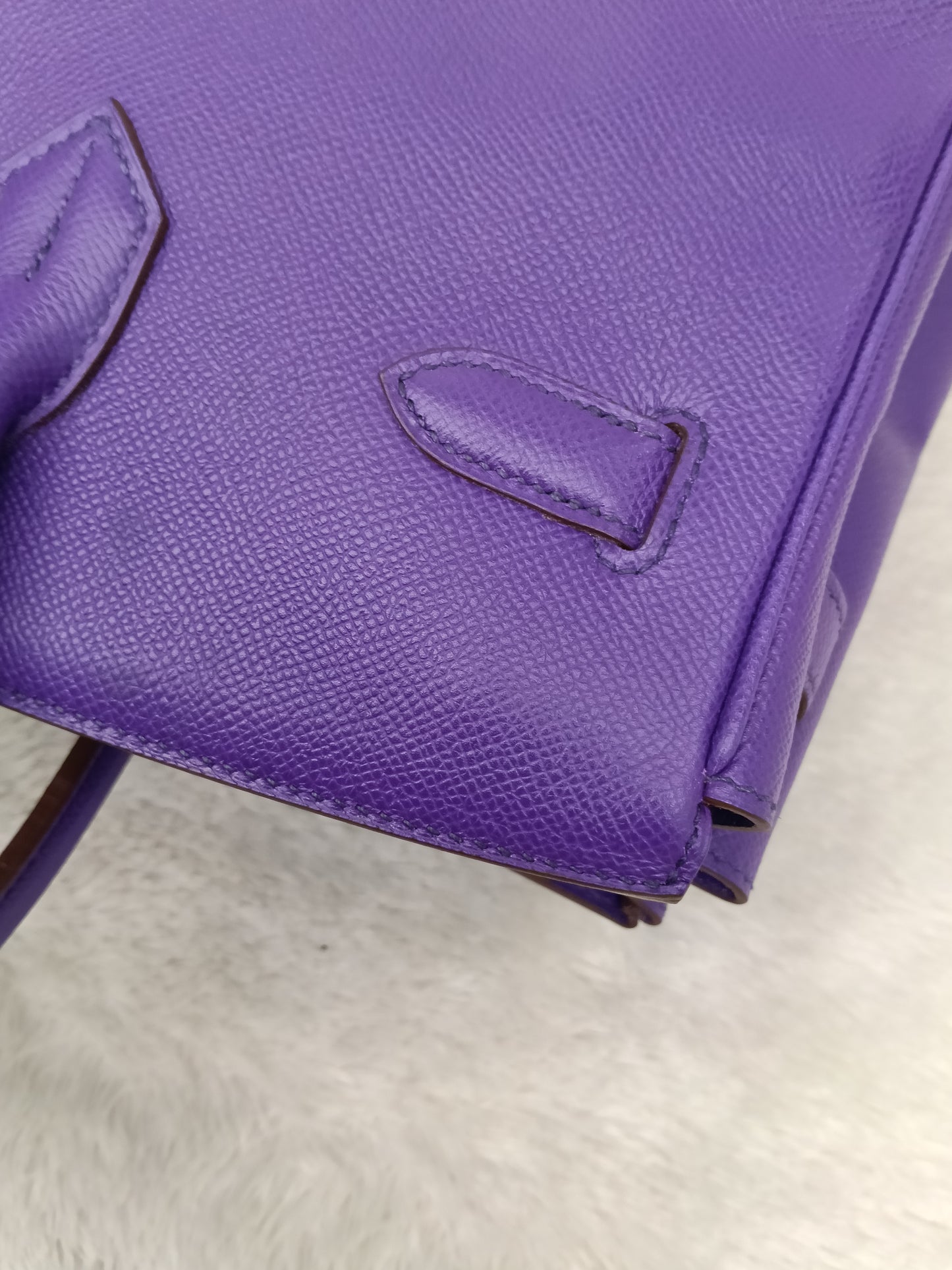 B35 Epsom Ultraviolet PHW #P square