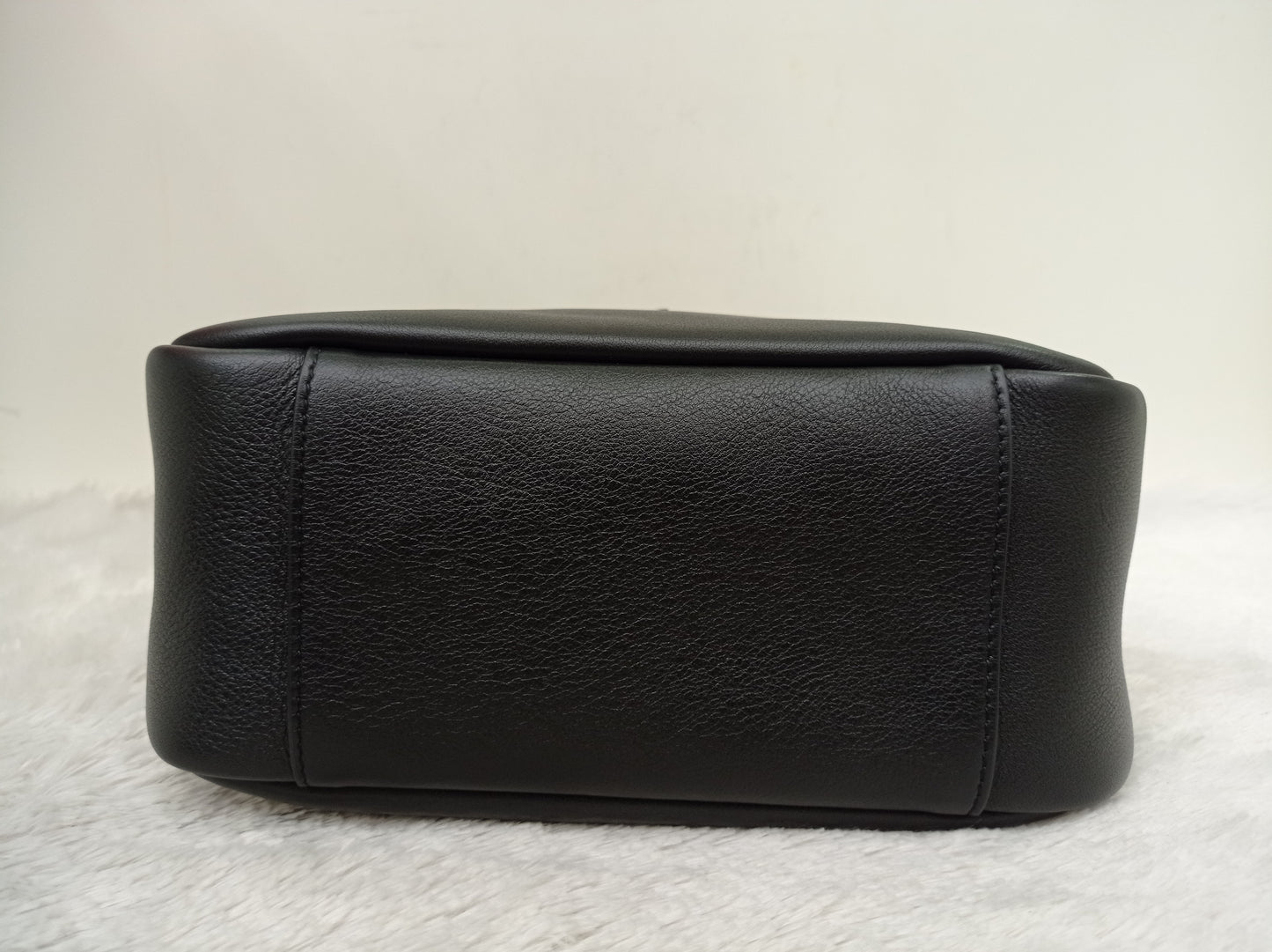YsL Le 5 A 7 Supple Small Calfskin Black GHW 2024