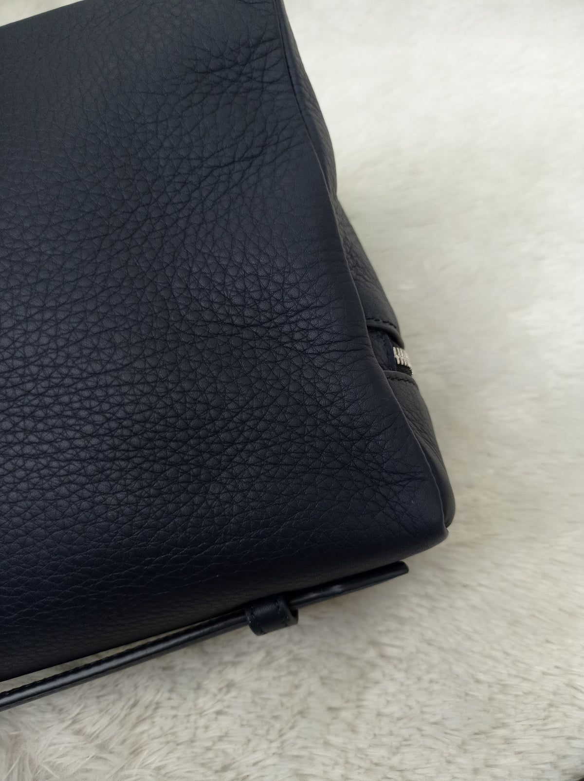 Loro Piana Extra Pocket L27 Grained Dark Navy SHW
2018