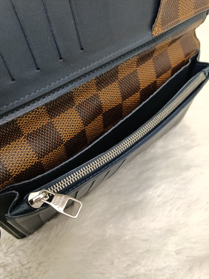 LV Brazza Wallet Damier Blue