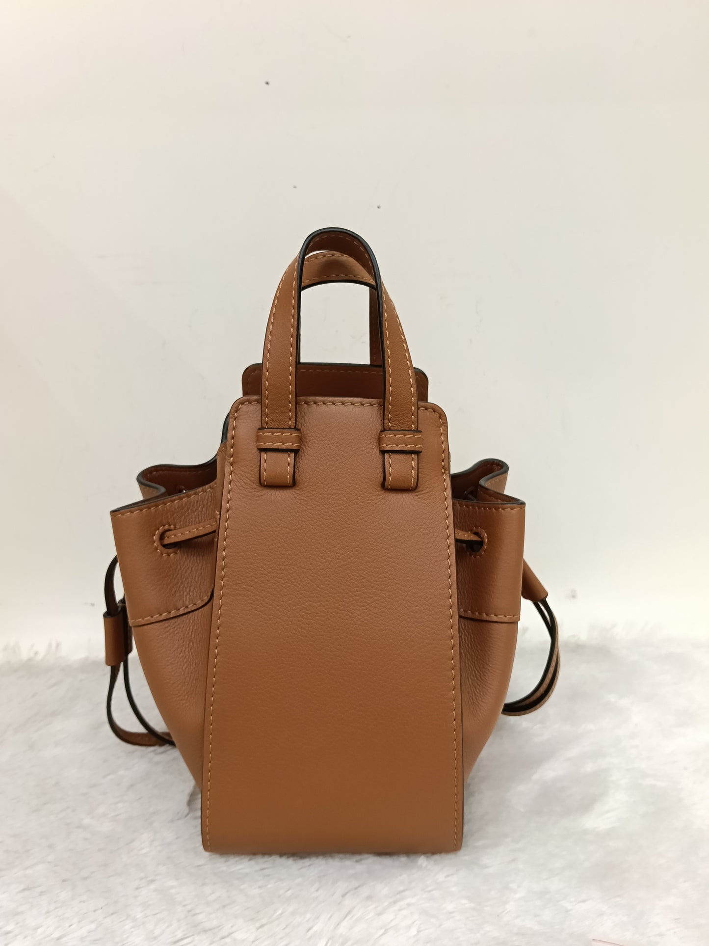 Loewe Hammock Mini Tan SHW 2024