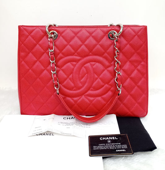 Chanel GST Caviar Red SHW #19
