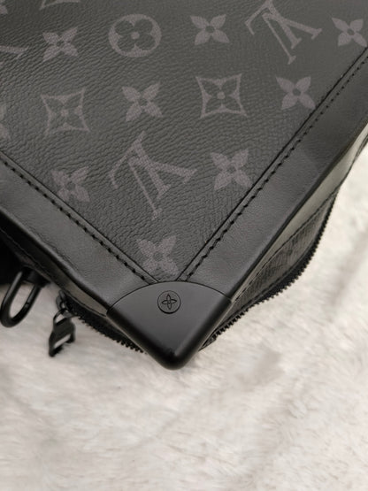 LV Soft Trunk Monogram Eclipse 2019