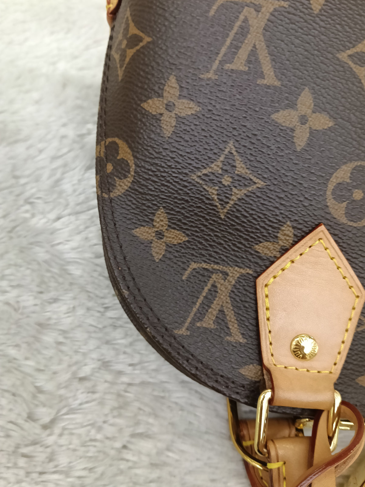 LV Alma BB Monogram 2024 (CHIP)