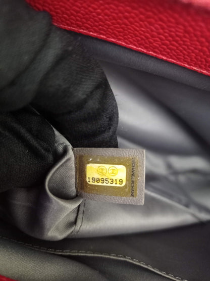 Chanel GST Caviar Red SHW #19