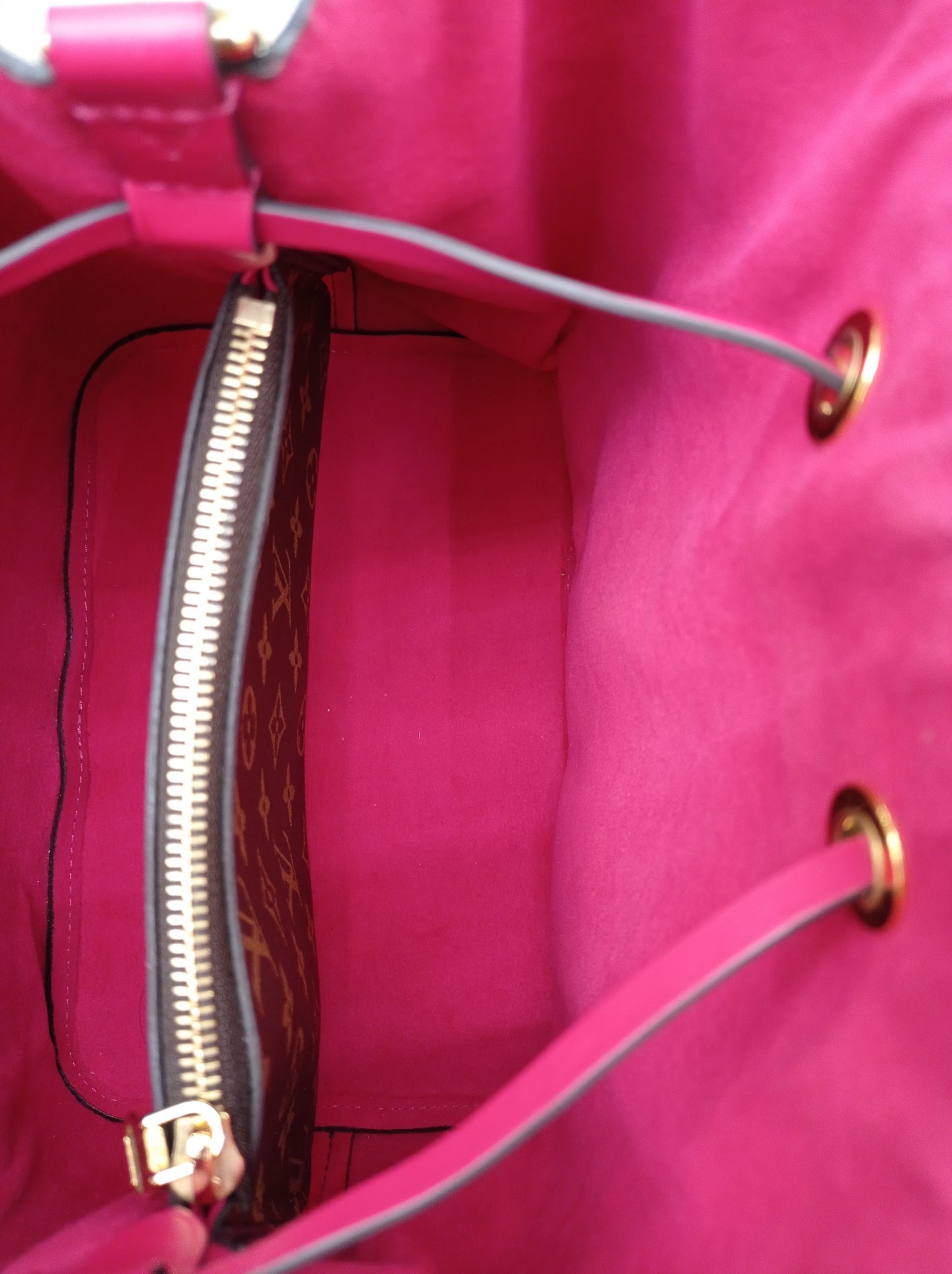 LV Neo Noe MM Monogram Freesia 2018