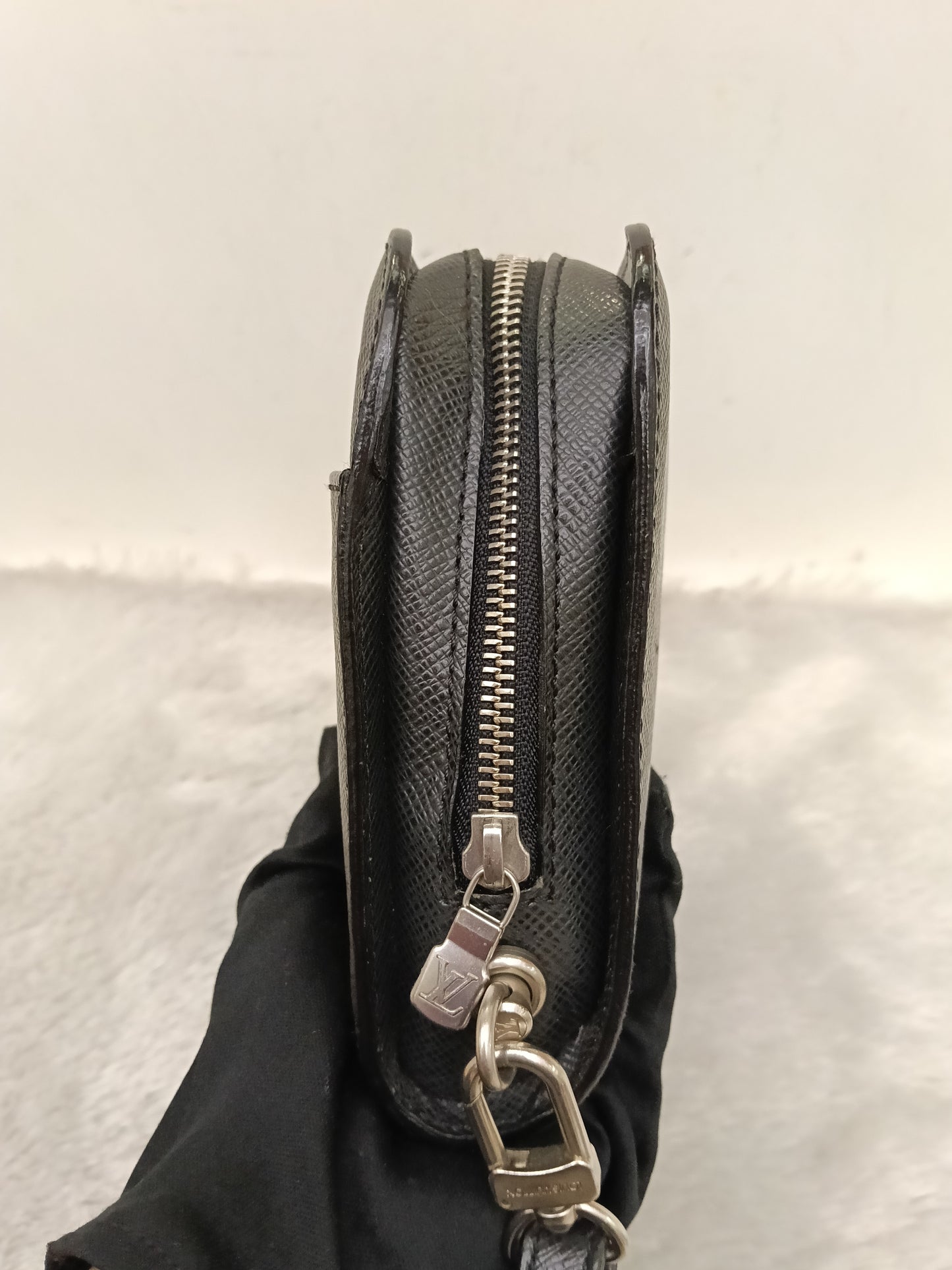 LV Baikal Clutch Taiga Black 2012
