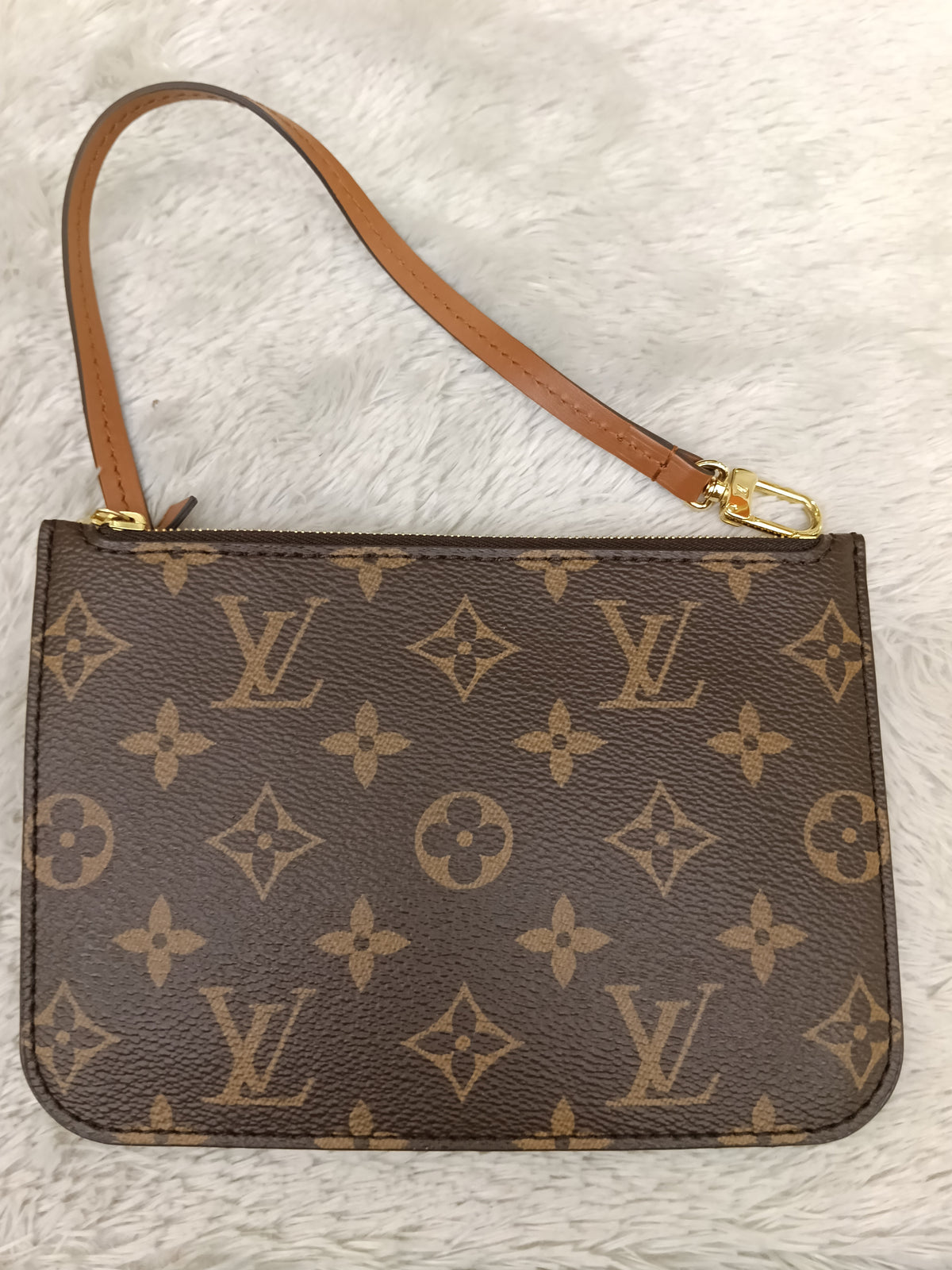 LV Loop Hobo Monogram Reverse (CHIP)