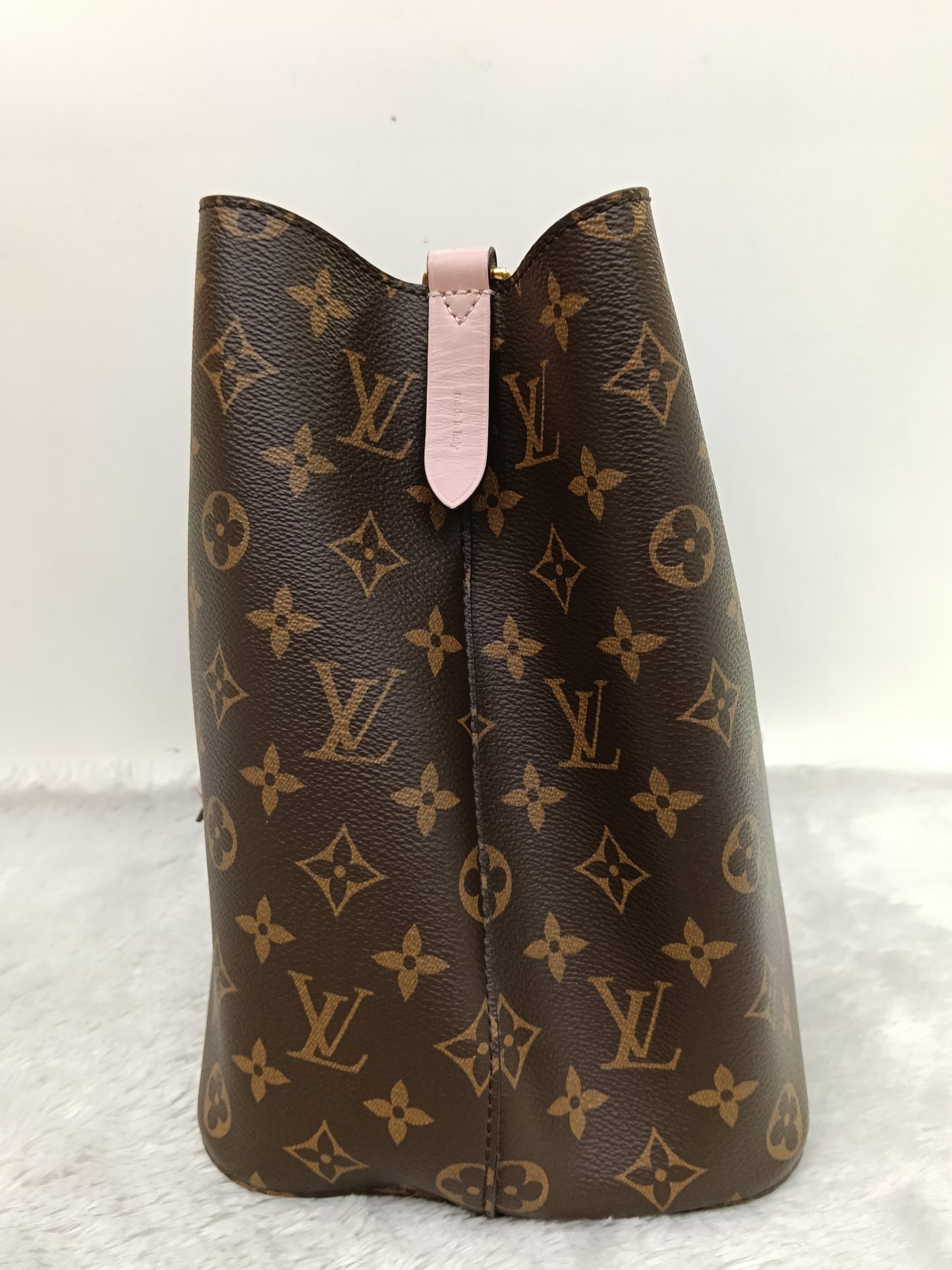LV Neo Noe MM Monogram Rose Poudre 2020