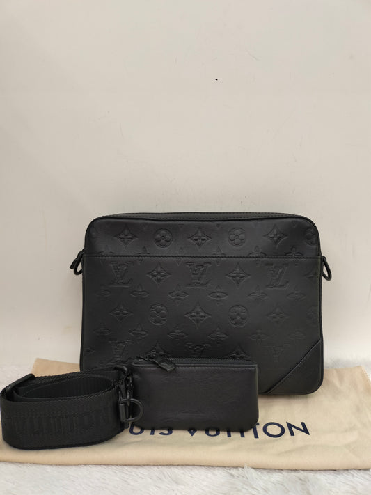 LV Duo Messenger Monogram Shadow Noir (CHIP)