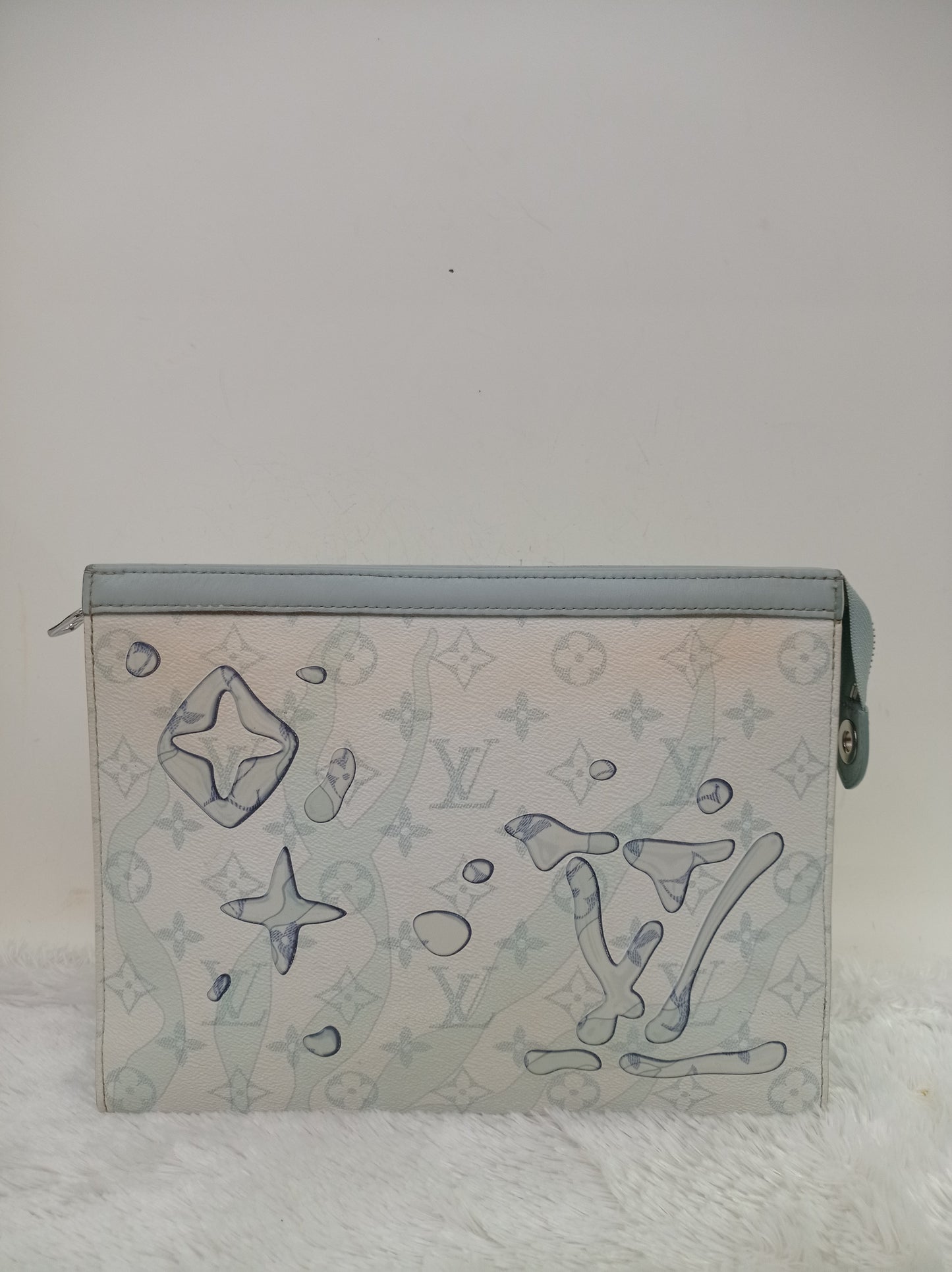 LV Pochette Voyage MM Crystal Blue (CHIP)