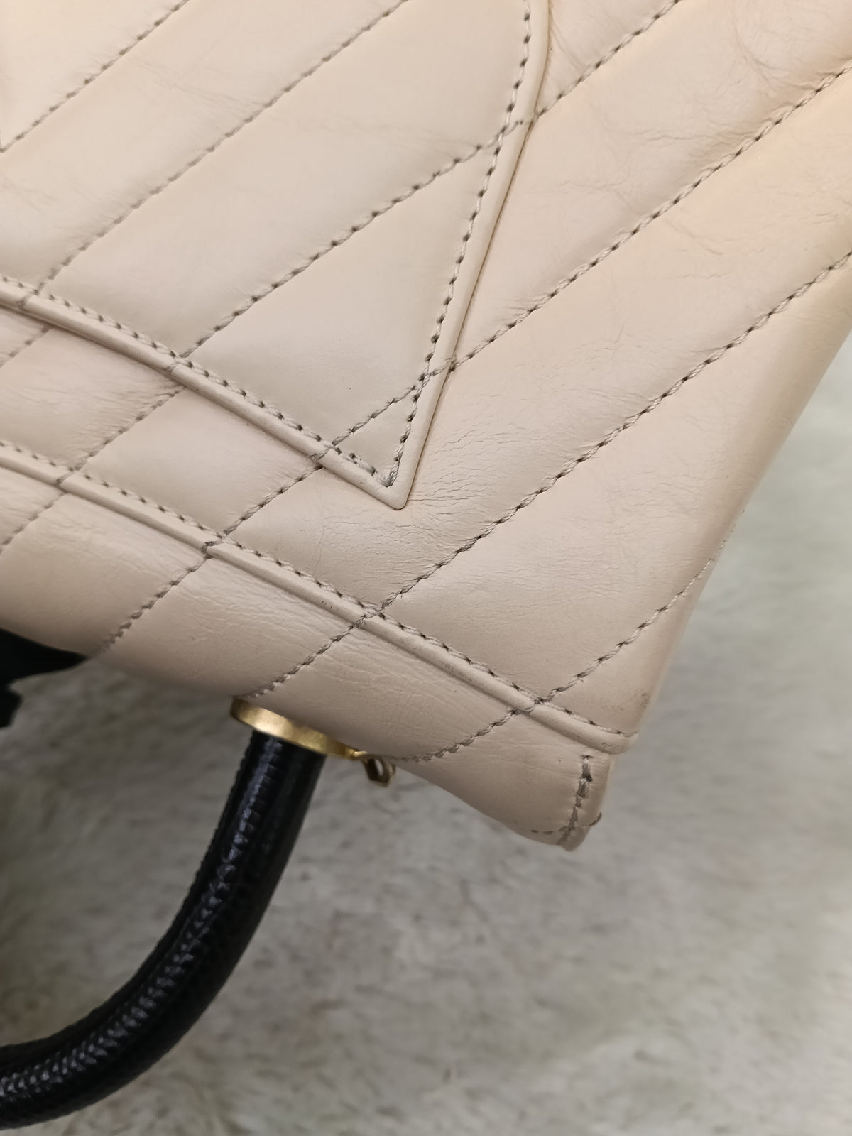 Chanel Coco Handle Small Chevron Calfskin Beige Handle Lizard GHW #25