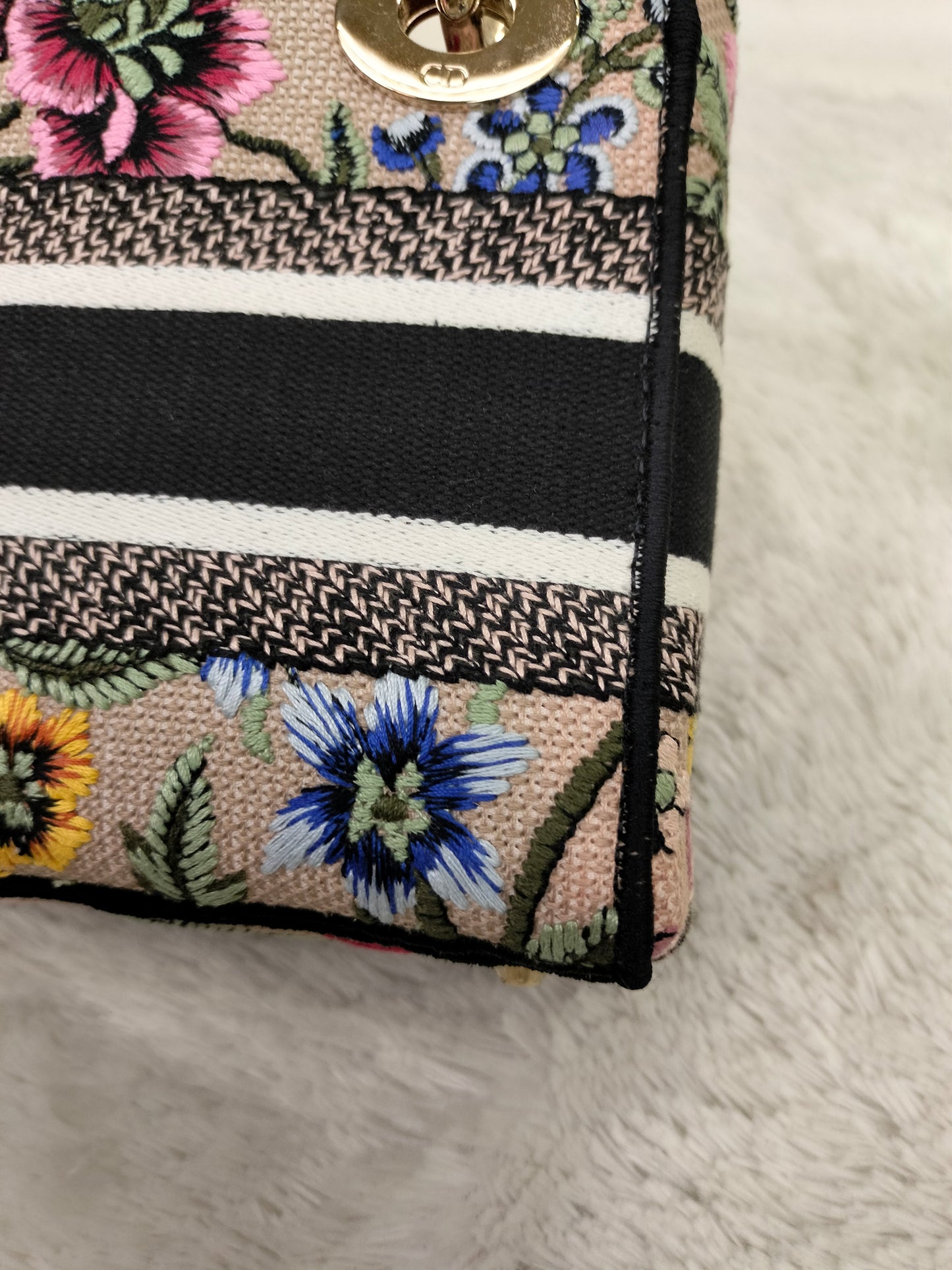 Lady Dior Mini D Lite Embroidered Canvas Mille Fleurs GHW 2023