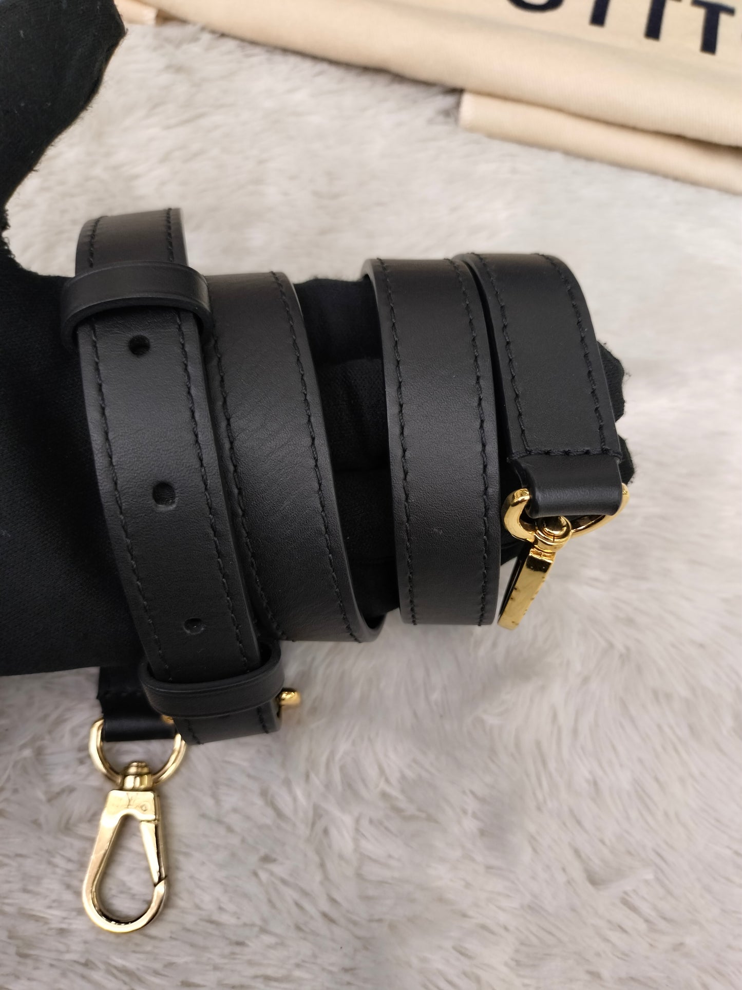 LV On My Side MM Monogram Grained Noir 2019