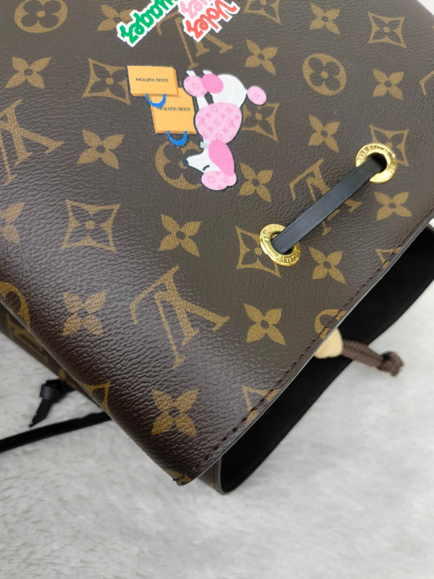 LV Neo Noe Monogram World Tour