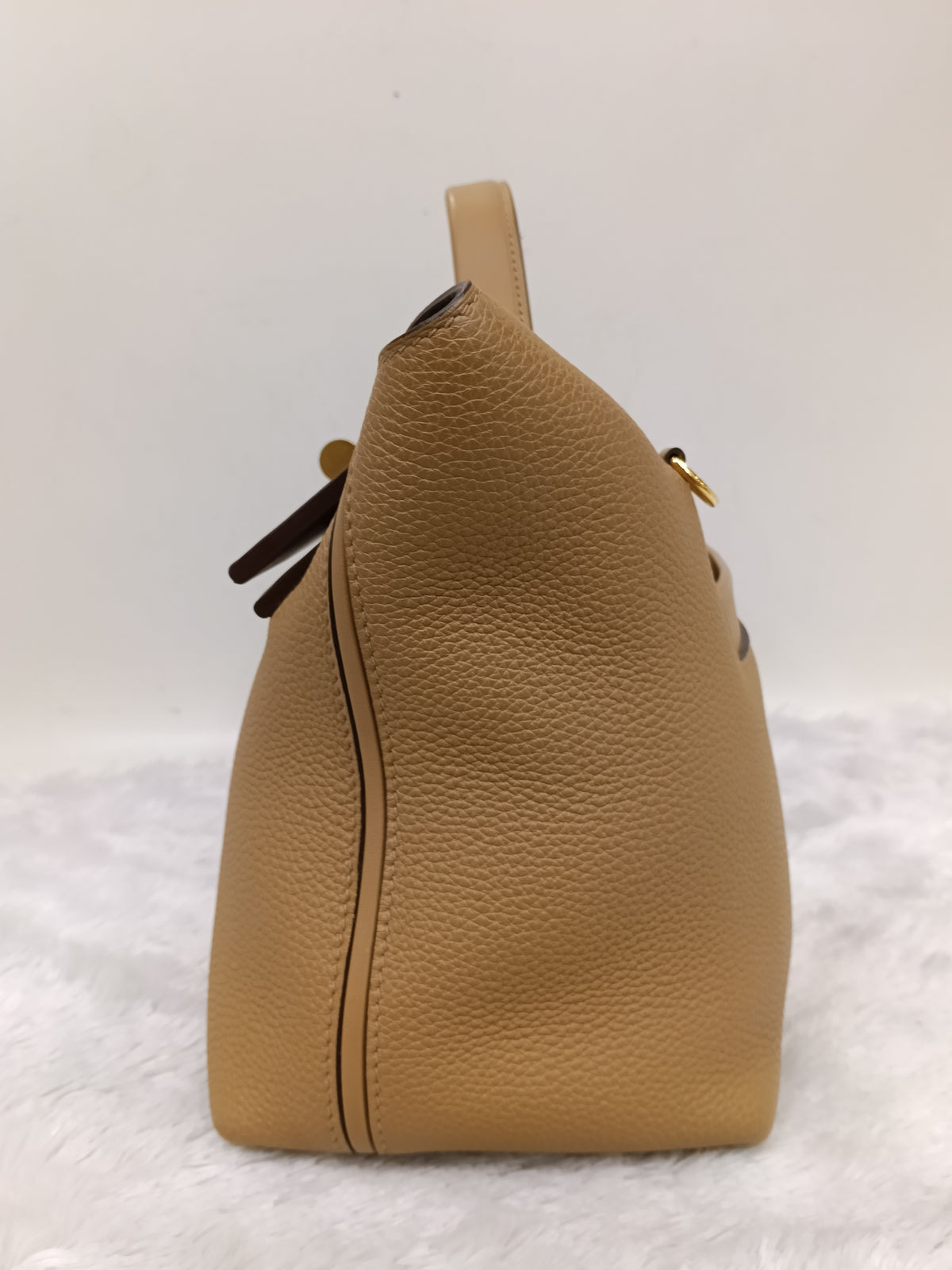 Hermes 2424 29 Togo Biscuit Alezan GHW #Z