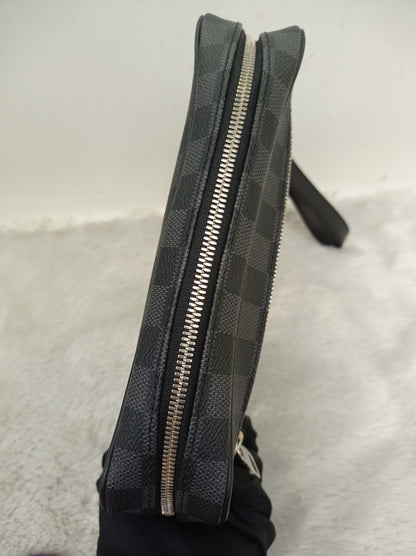 LV Kasai Clutch Graphite 2018