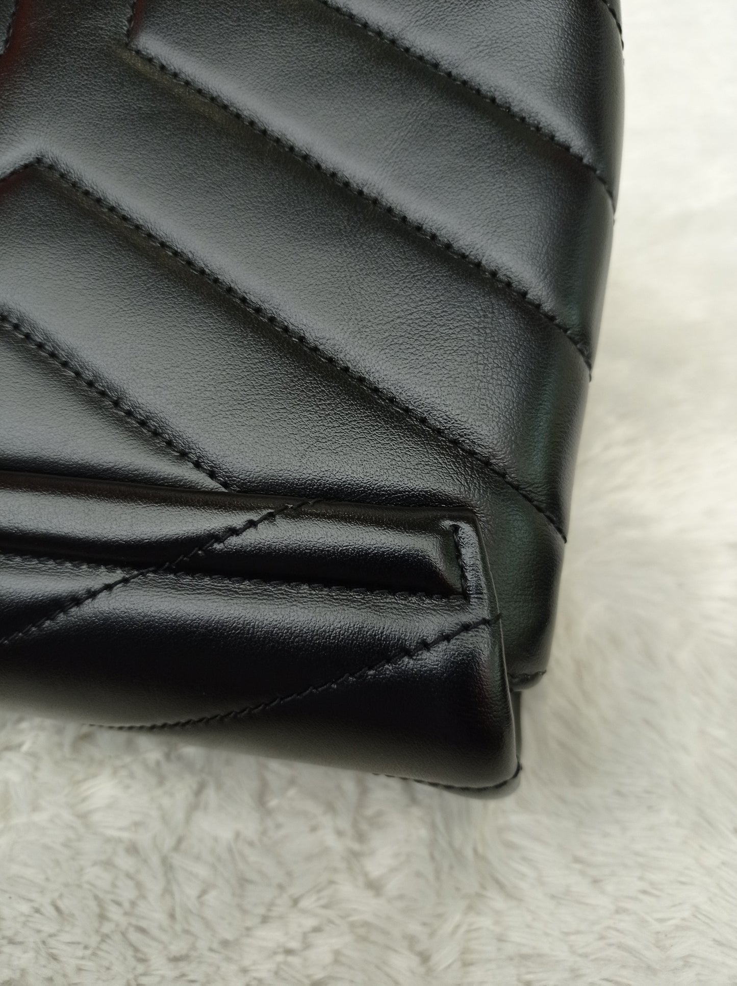 YsL Lou Lou Toy Lamb Black SHW 2018