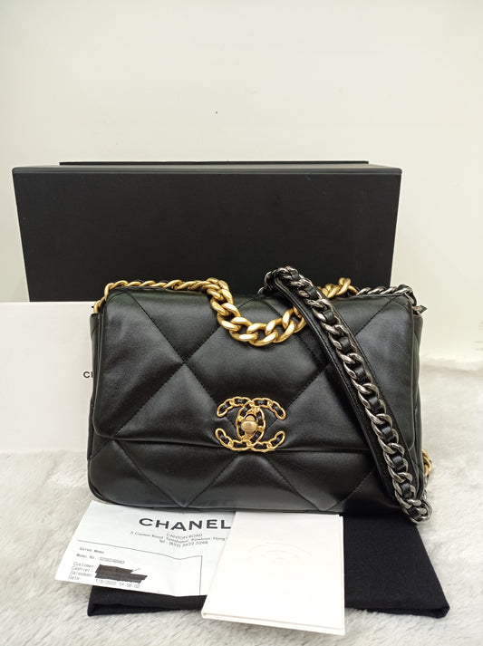 Chanel C19 Small Goatskin Black GHW (CHIP)