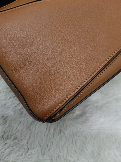 Loewe Puzzle Small Calfskin Tan SHW 2020