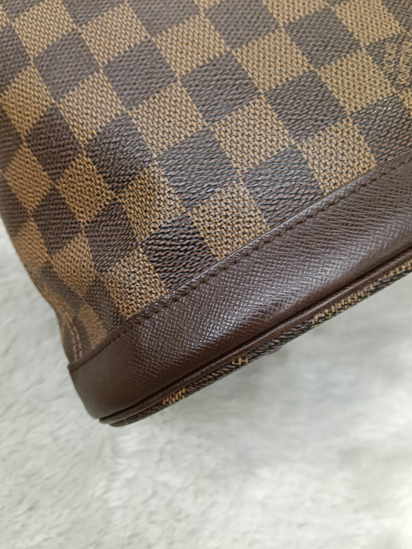 LV Marais Bucket Damier