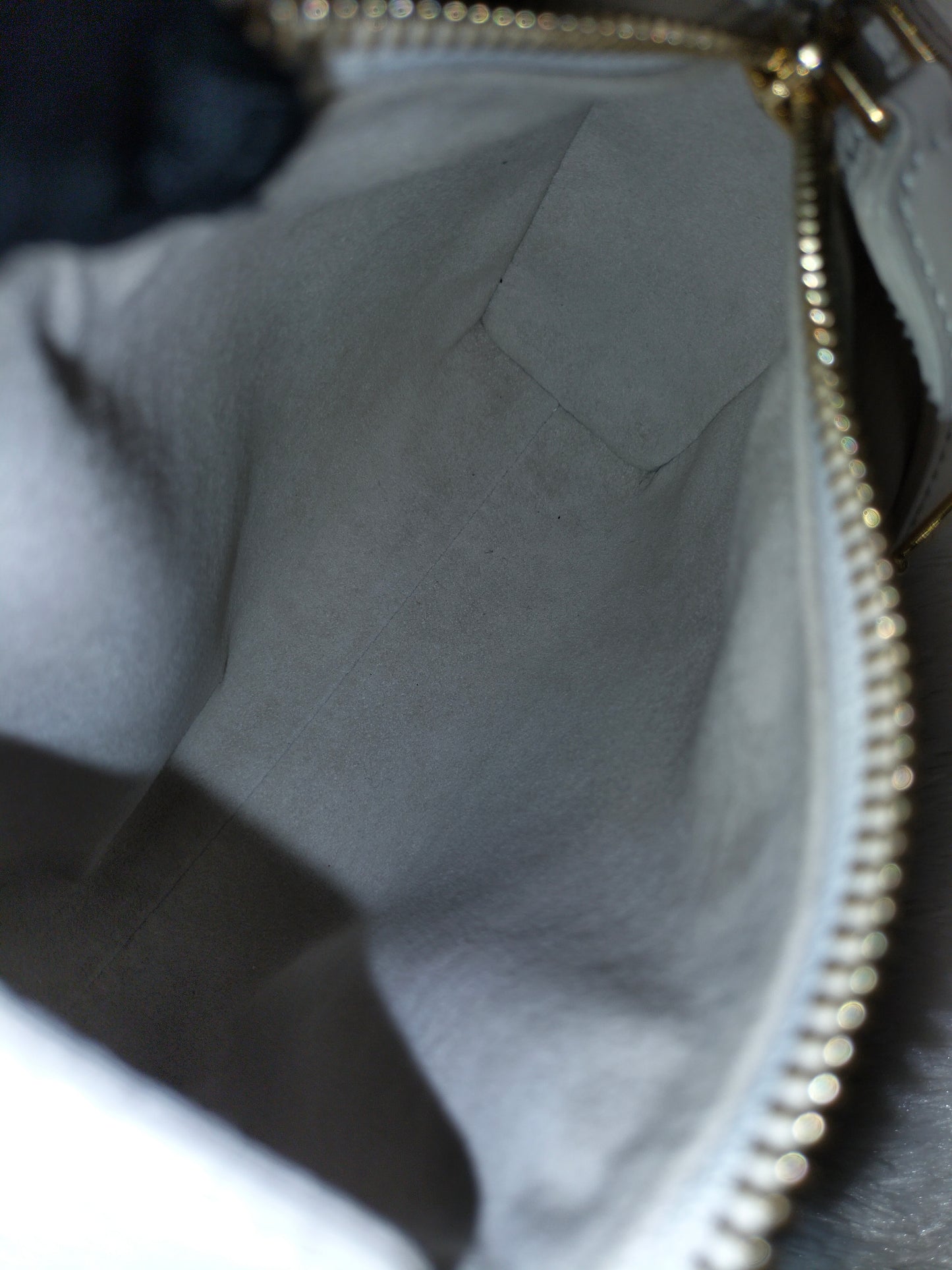 LV Side Trunk PM Grained Calfskin Chalk (CHIP)