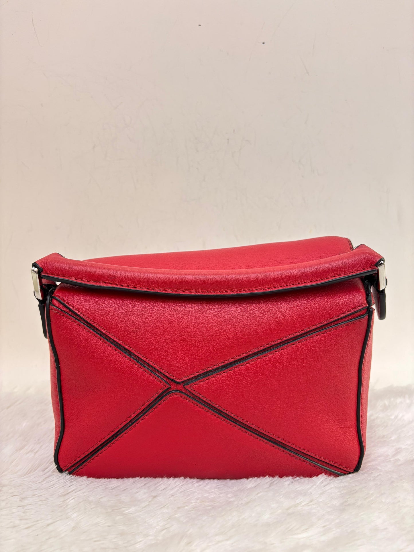 Loewe Puzzle Mini Red SHW 2018