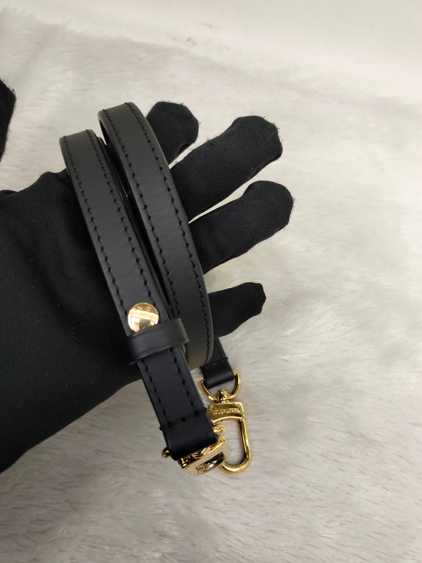 LV Neo Noe Monogram World Tour