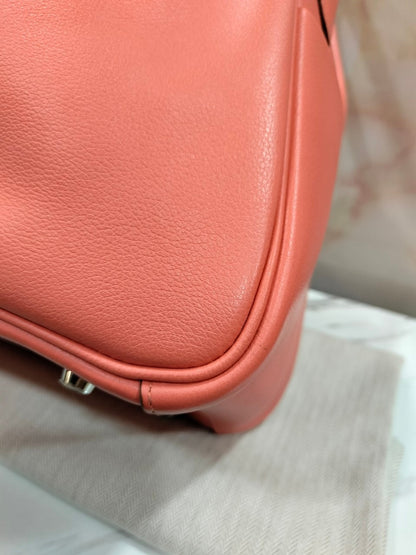 Lindy 30 Evercolour Flamingo PHW #R square