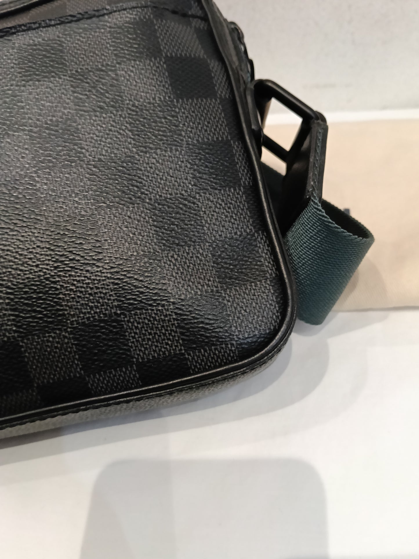 LV Alpha Messenger Damier Graphite 2019