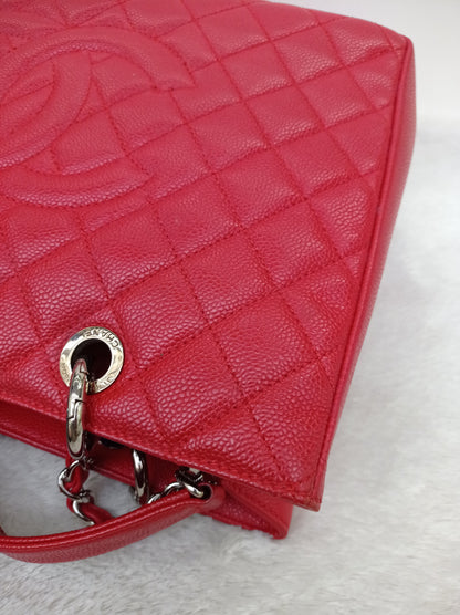 Chanel GST Caviar Red SHW #19