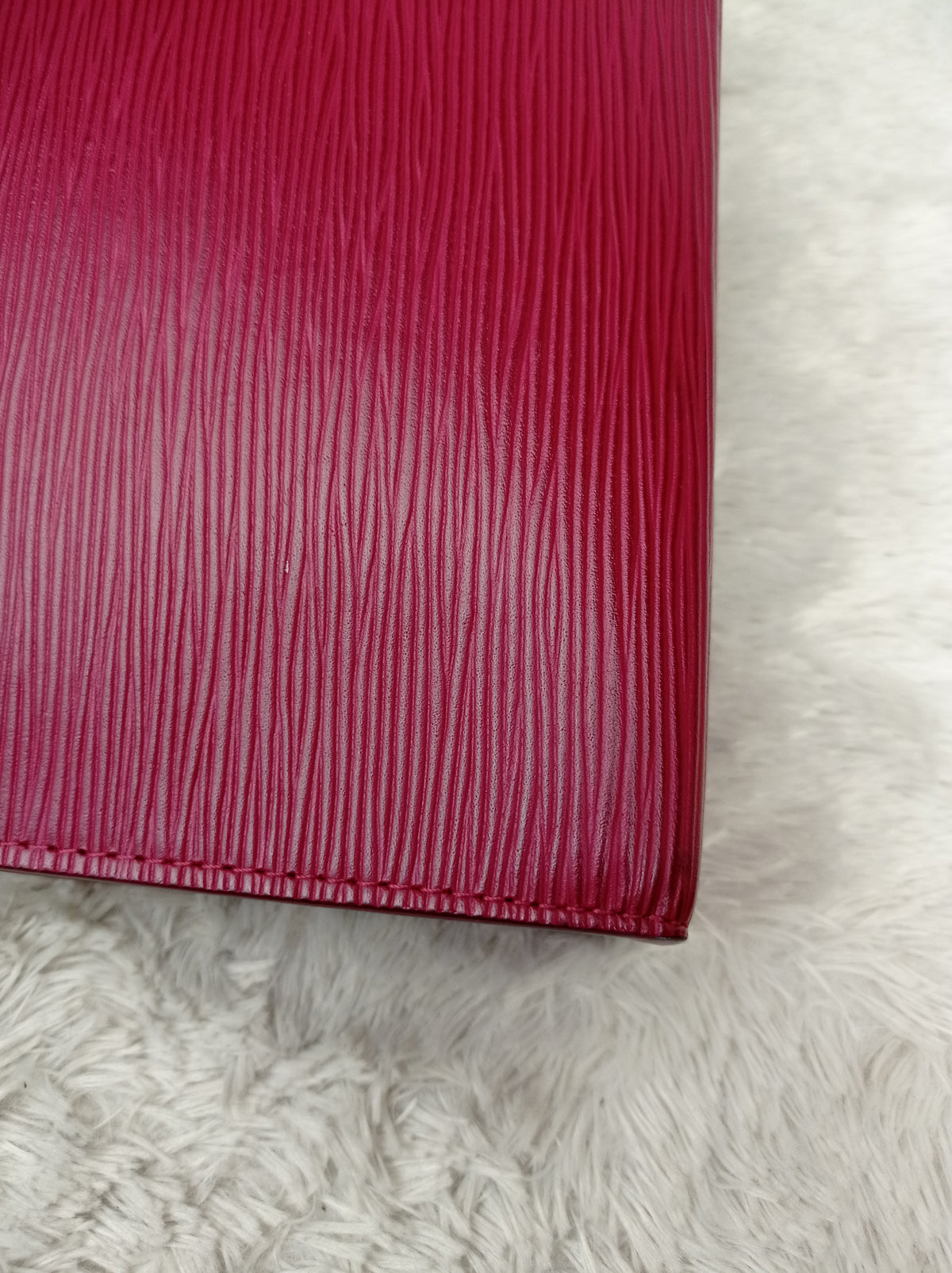 LV Toiletry Pouch 26 Epi Fuchsia 2019