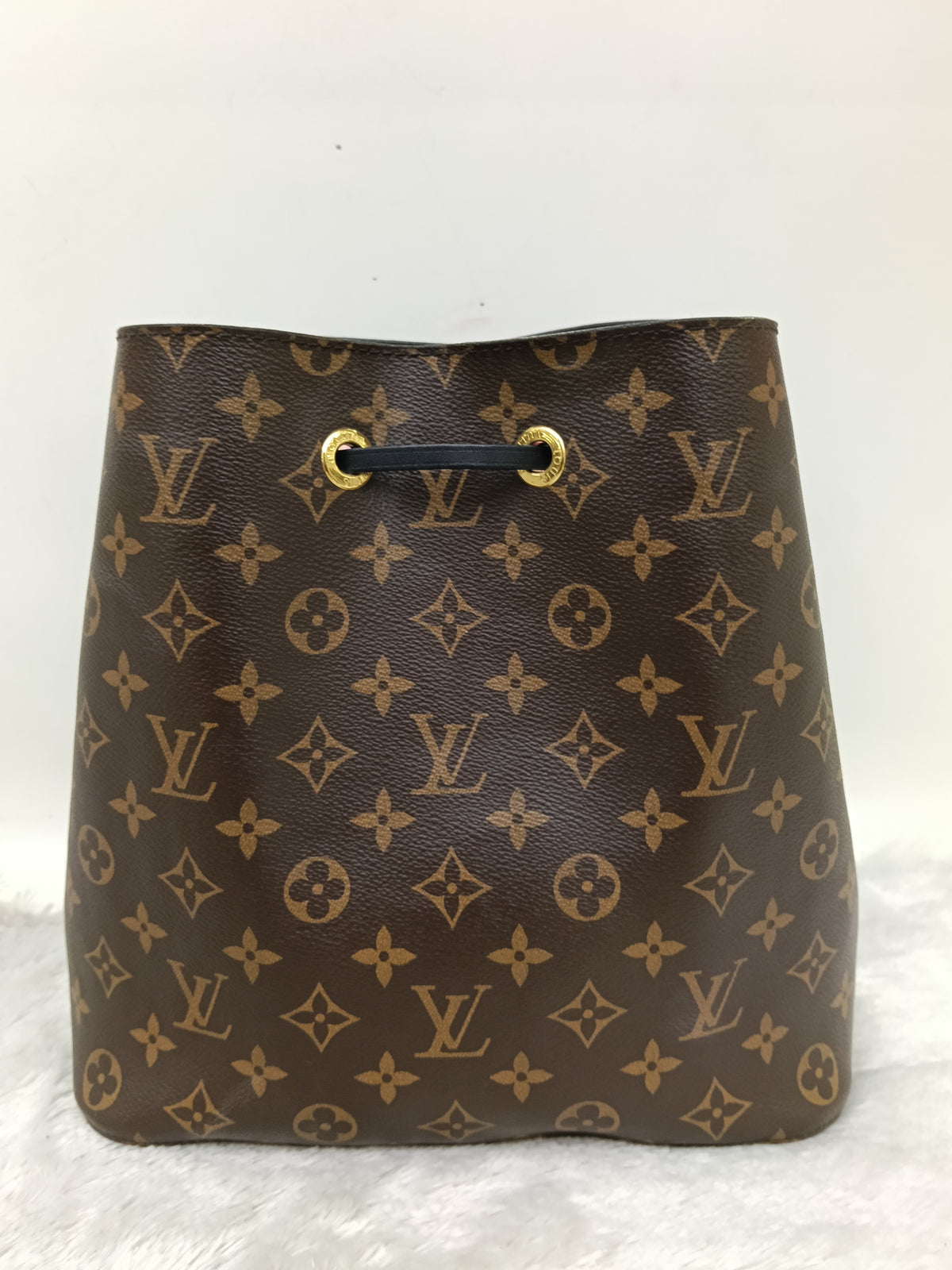 LV Neo Noe MM Monogram Noir 2020