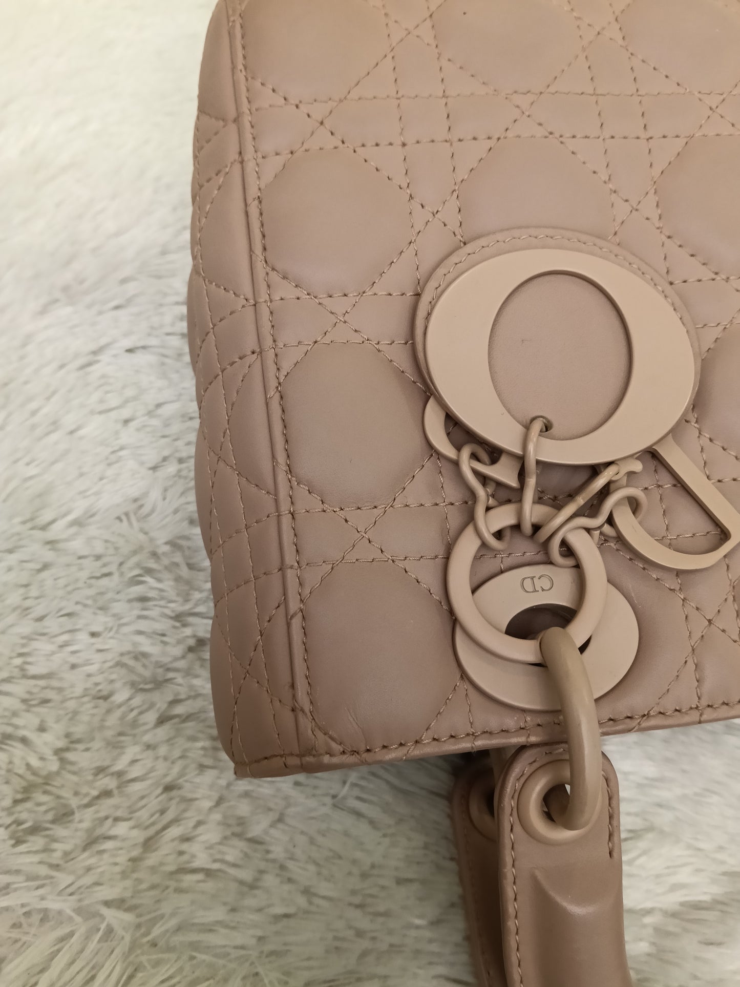 Lady Dior Small Ultra Matte Nude Blush 2020