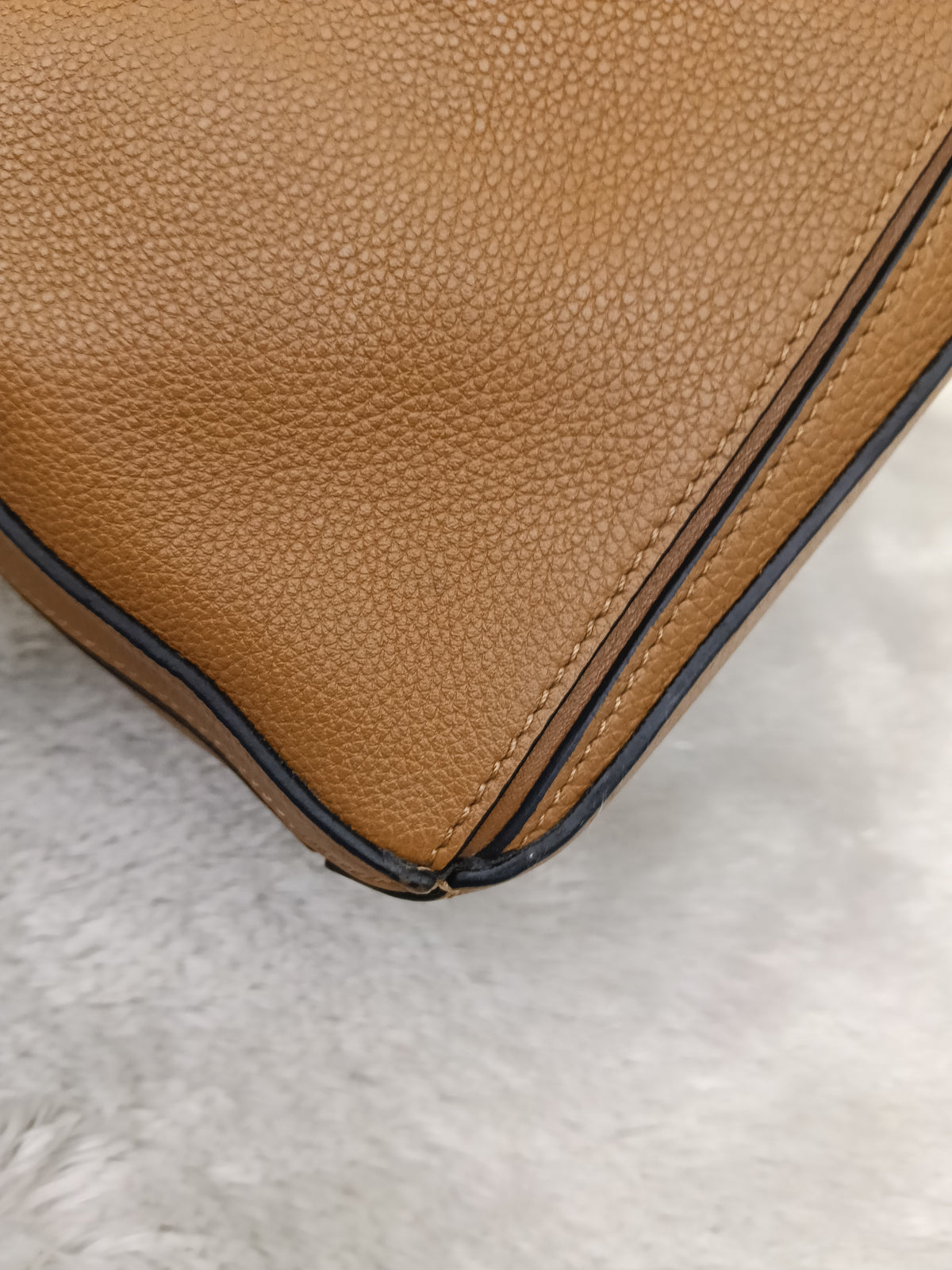 Loewe Puzzle Small Grained Caramel SHW 2020