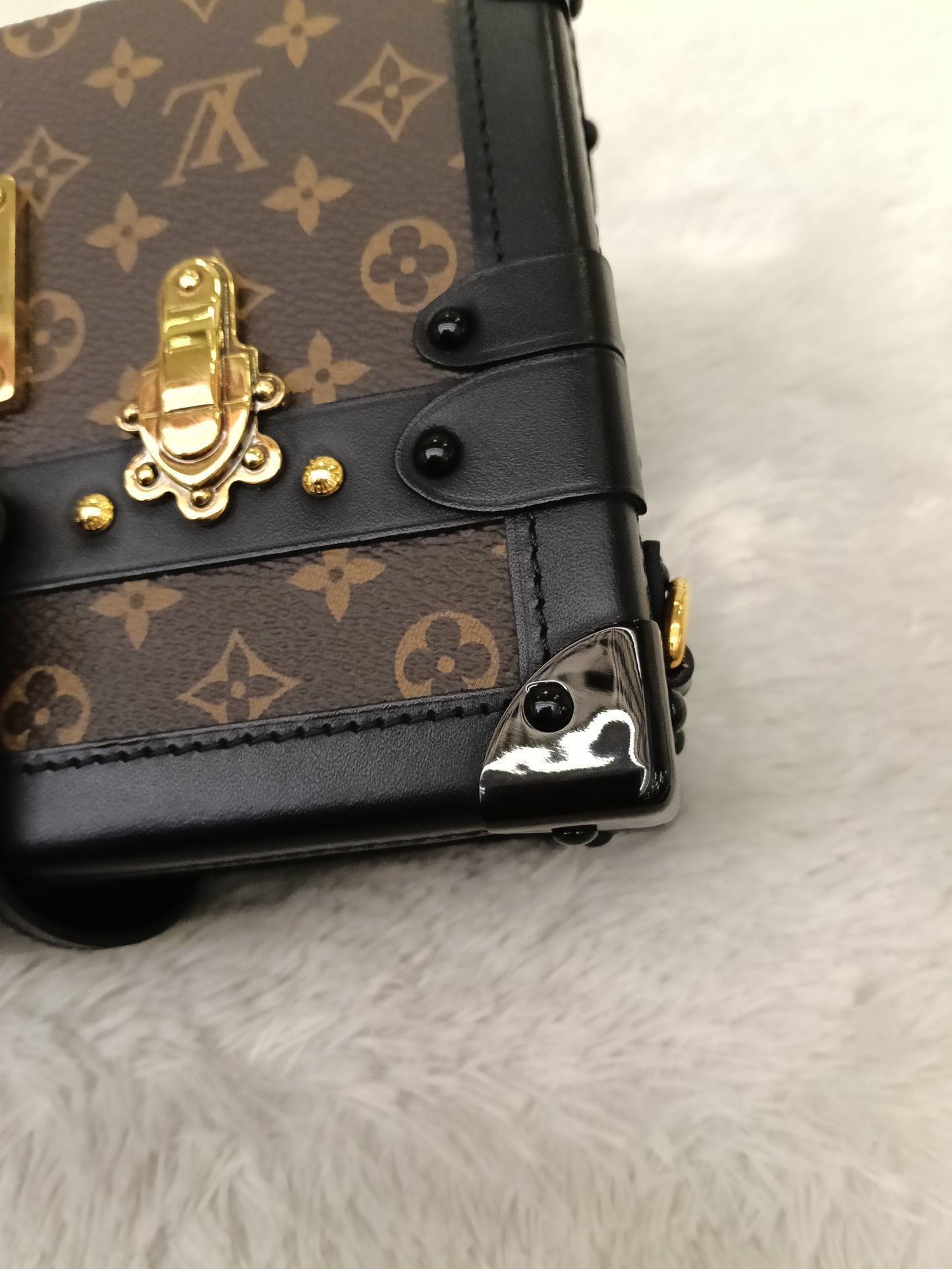 LV Petite Malle NV Monogram Capitale Noir 2019