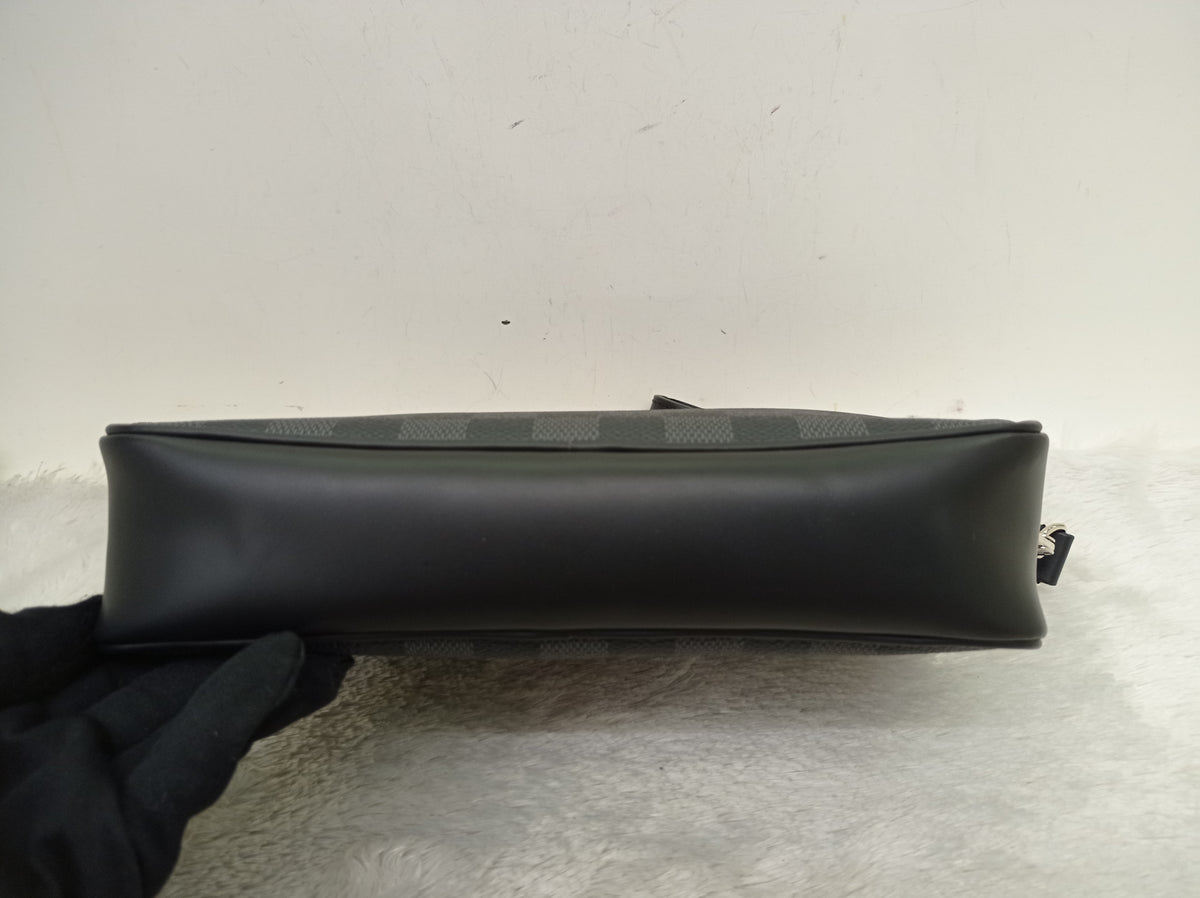 LV Kasai Clutch Graphite 2018