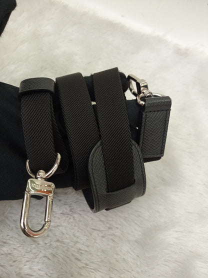 LV Outdoor Pouch Monogram Eclipse (CHIP)