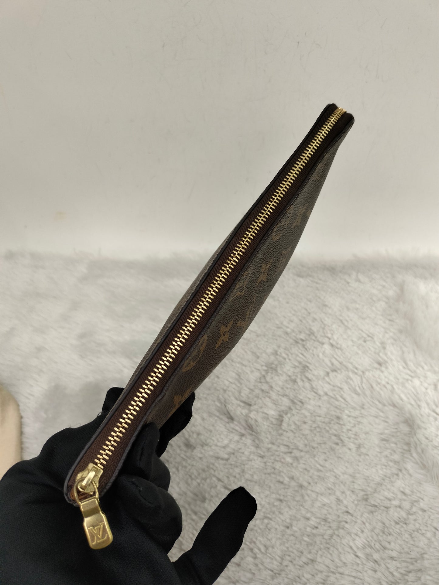 LV Etui Voyage Monogram 2019