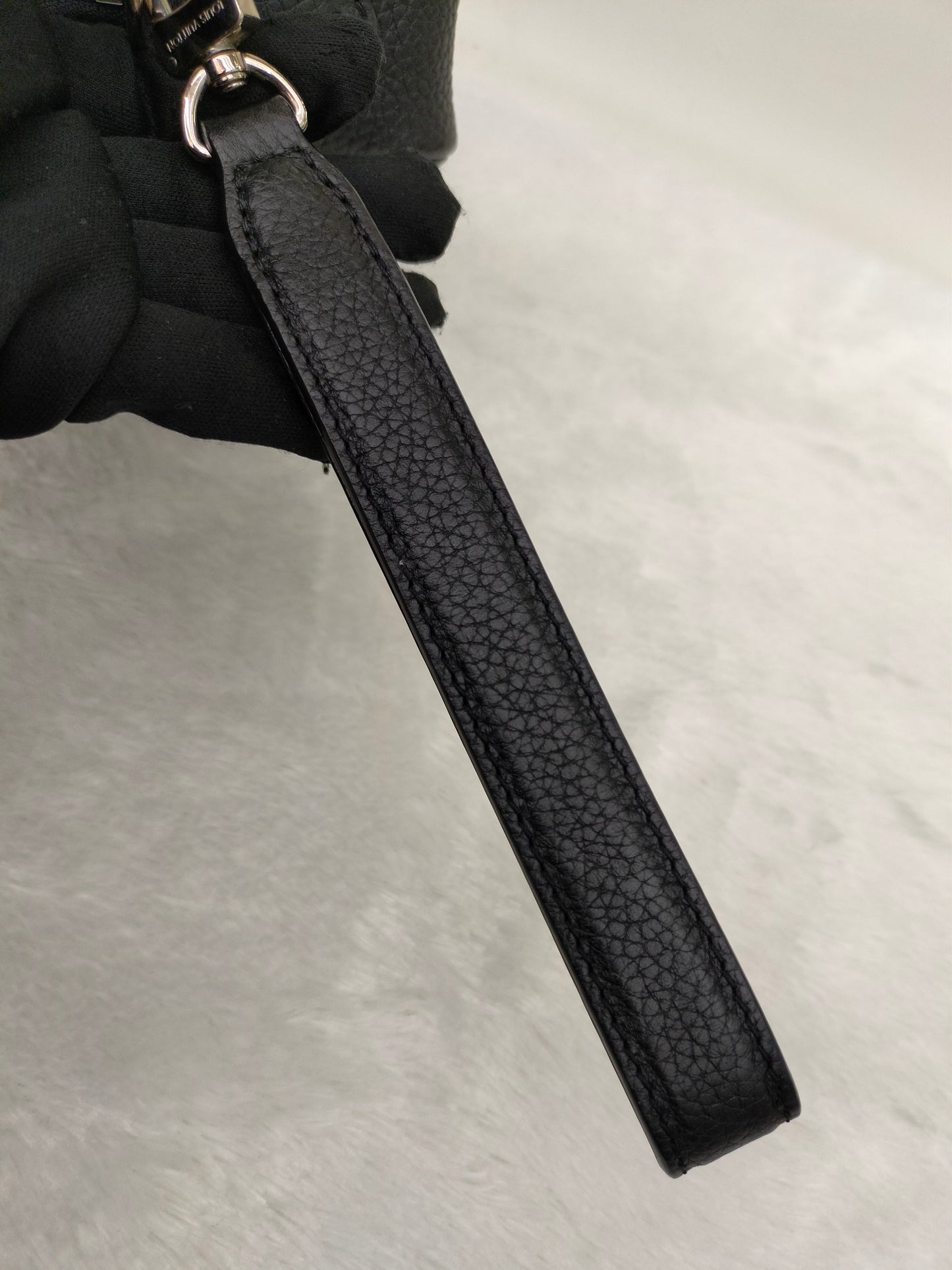 LV Kasai Clutch Grained Black 2019