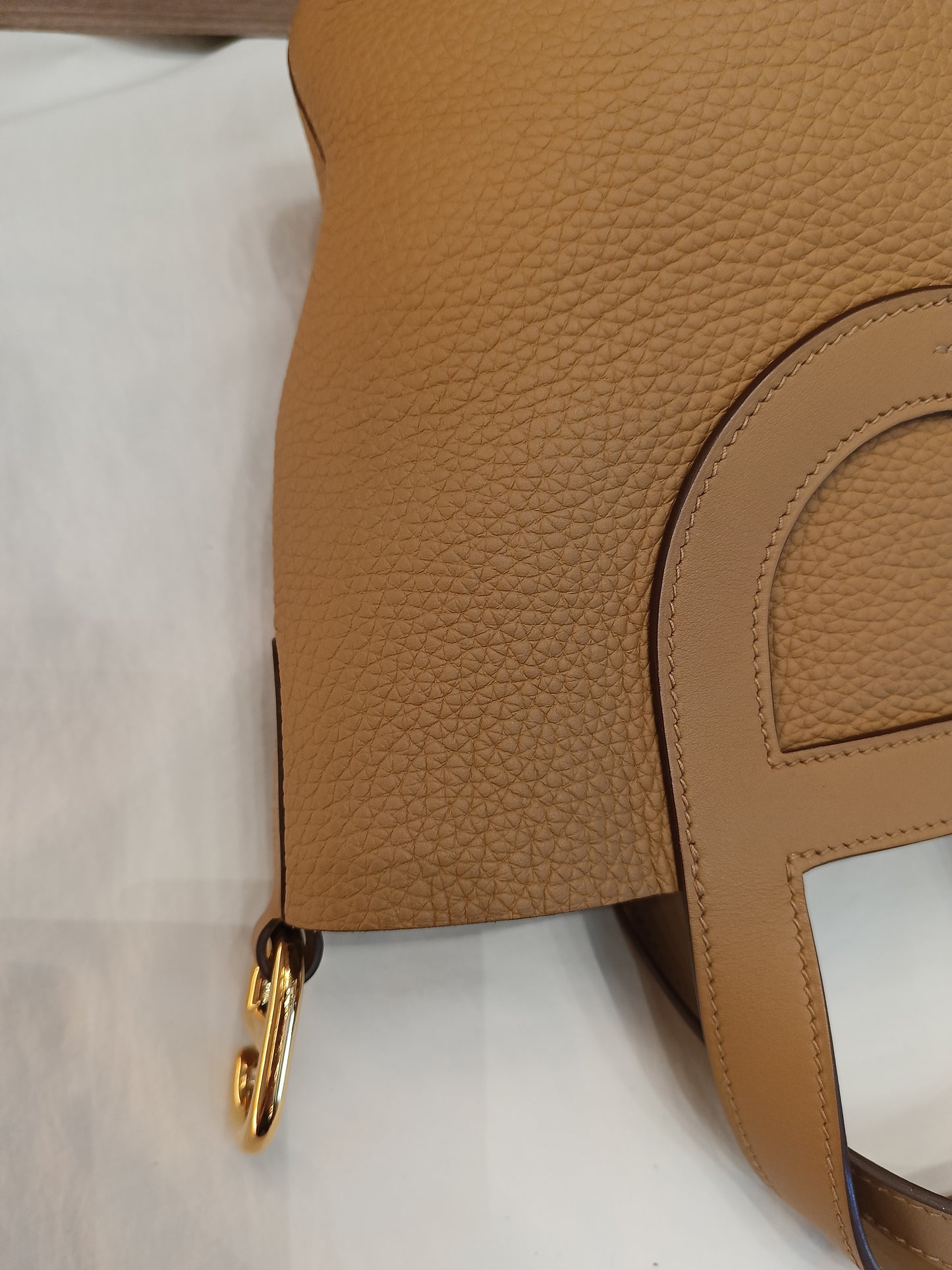 Hermes In The Loop 18 Clem Biscuit GHW #B
