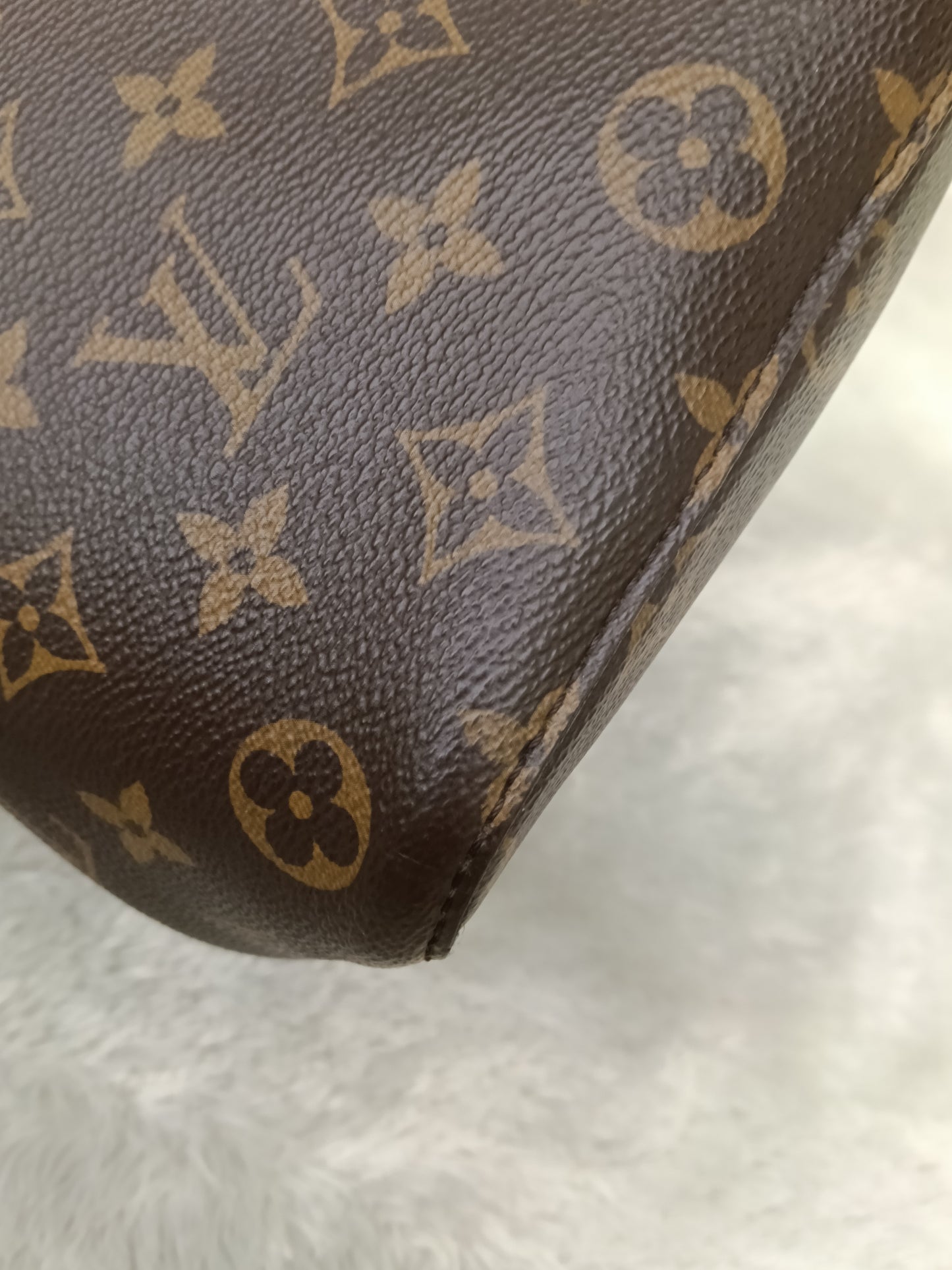 LV Neo Noe MM Monogram Caramel (CHIP)