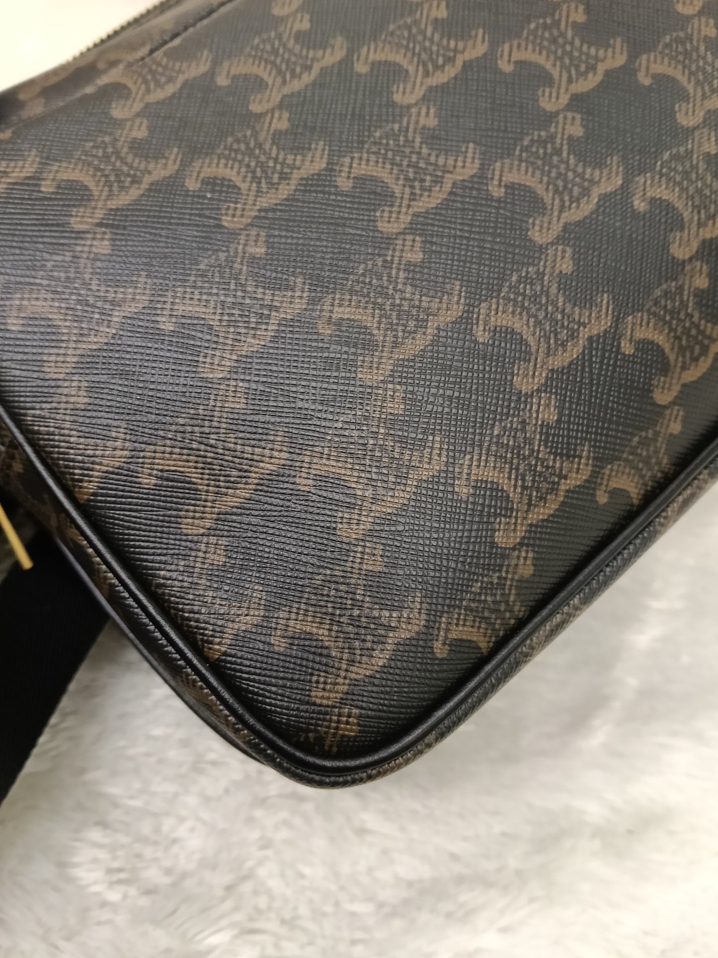 Celine Messenger Triomphe Brown GHW 2020
