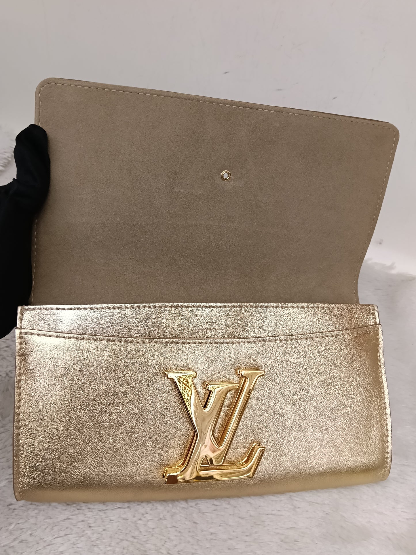 LV Pouch Louise EW Cuir Dore 2015