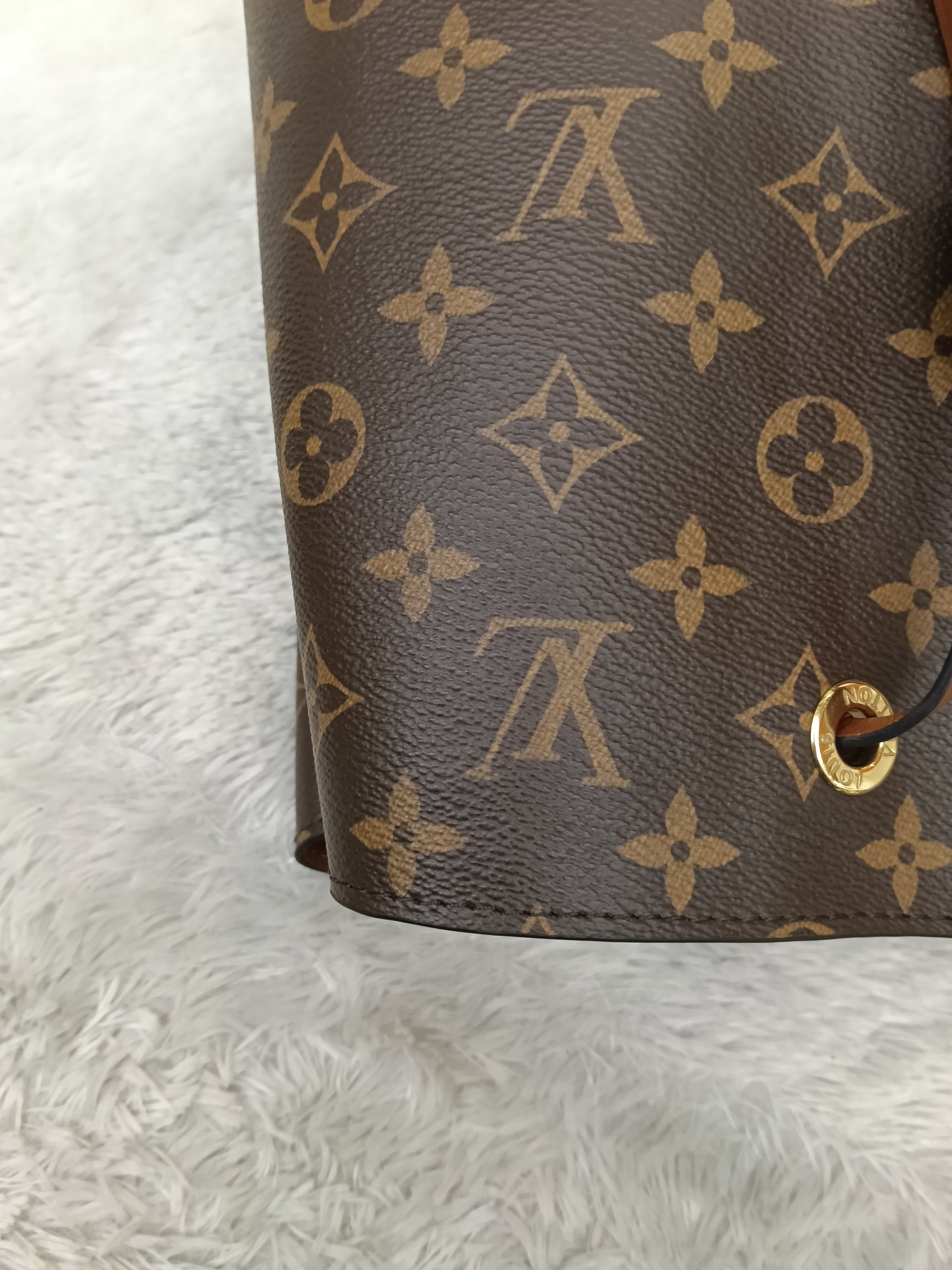 LV Neo Noe MM Monogram Caramel (CHIP)