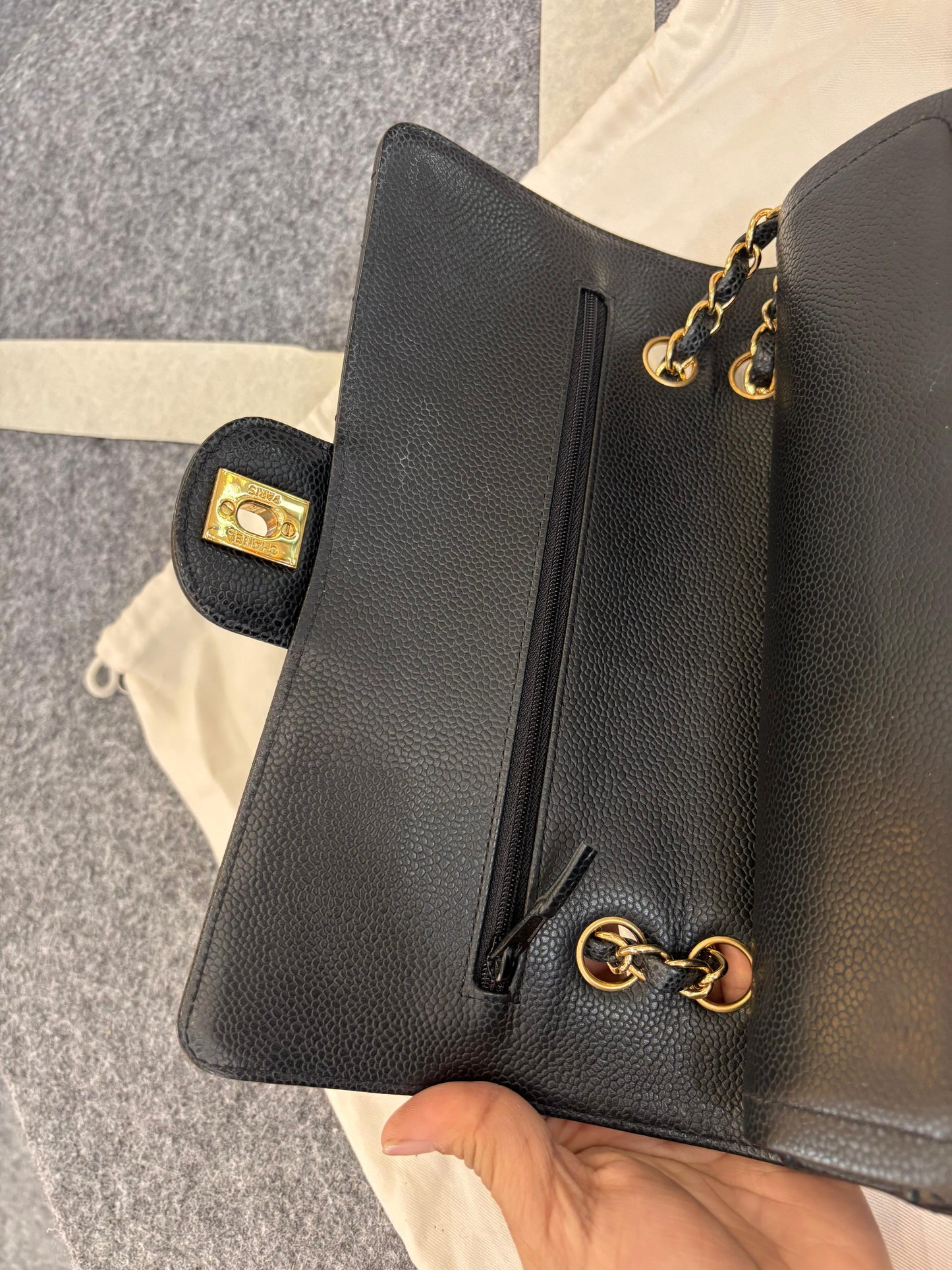 Chanel Medium Caviar Black GHW DF (CHIP)